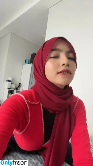 OklinFia / OklinFiaPutri nude photo #0036