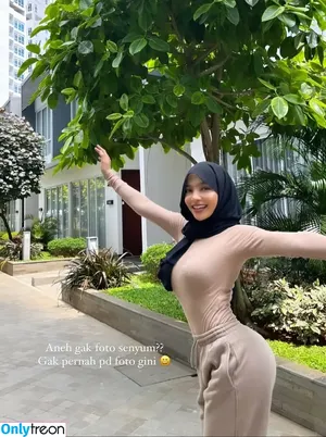 OklinFia / OklinFiaPutri nude photo #0042