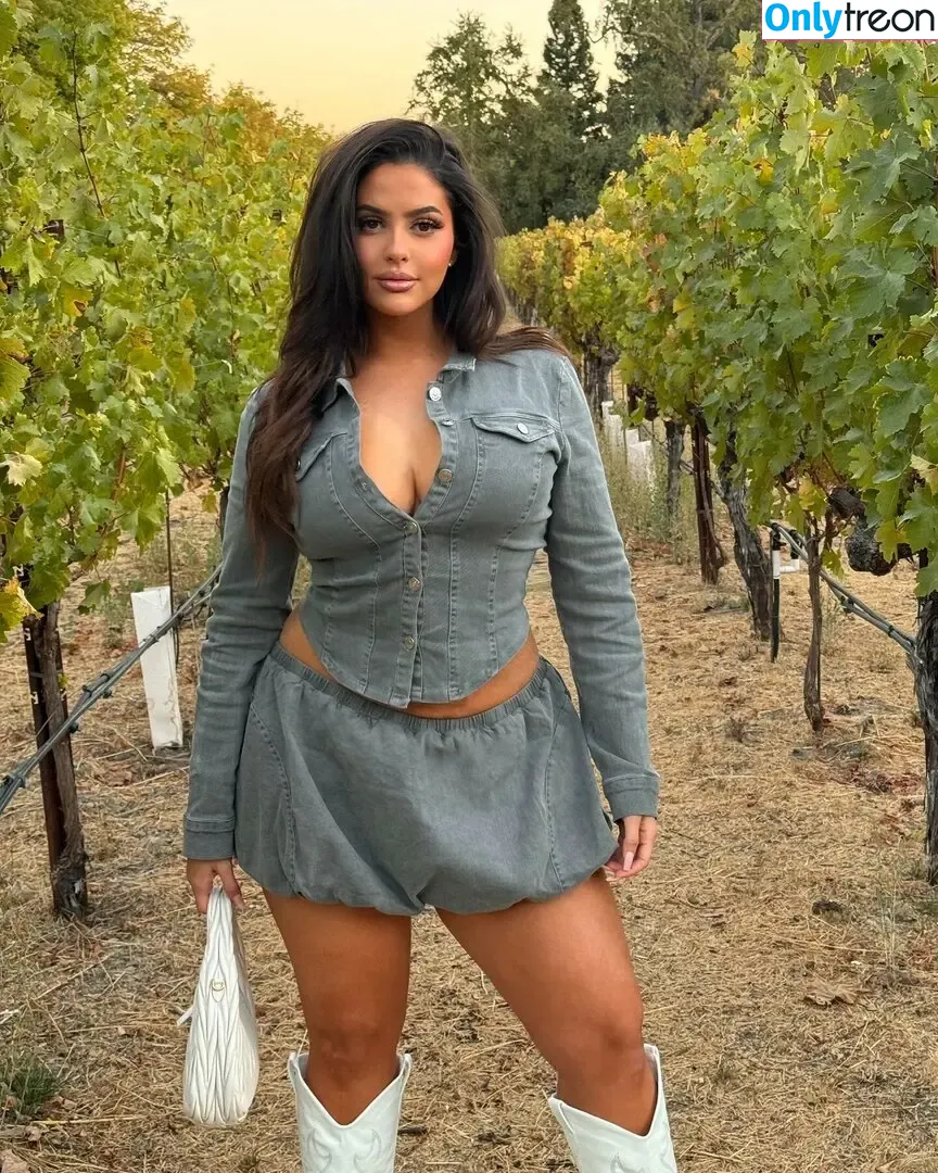Olenia Caymares nude photo #0050 (oleniacaymares)