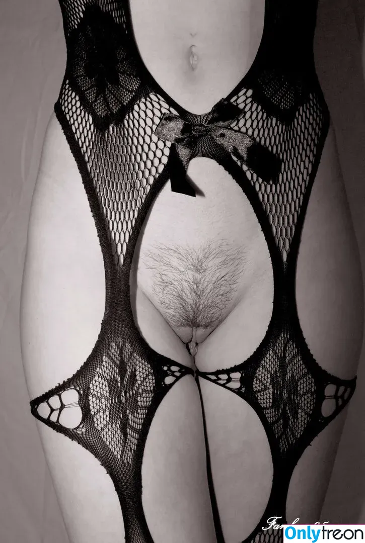 Olga Kobzar nude photo #0337 (bugs_bunny_gf)
