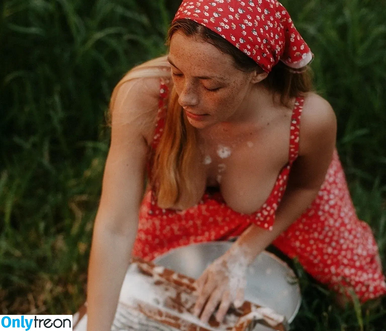 Olga Kobzar nude photo #0387 (bugs_bunny_gf)
