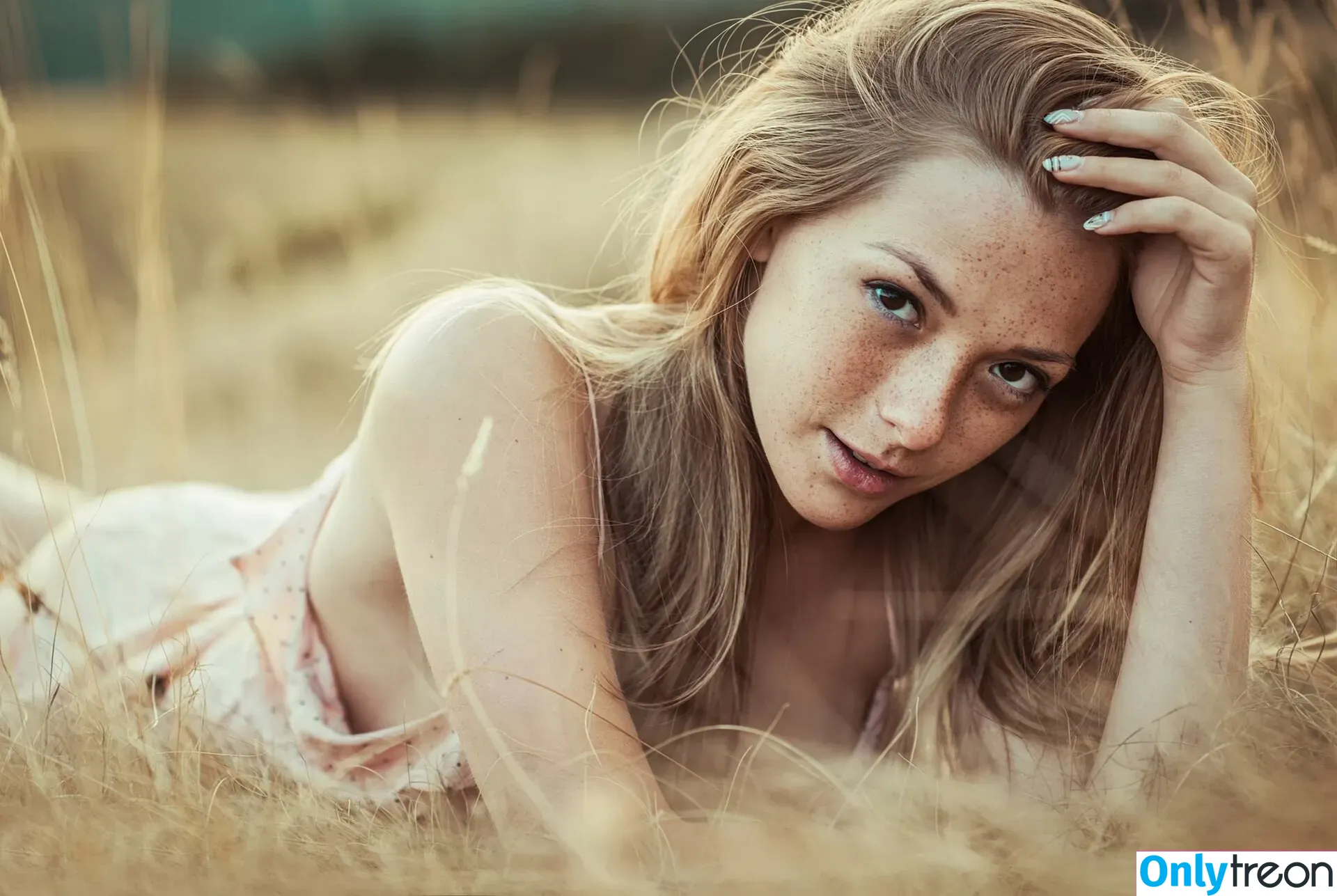 Olga Kobzar nude photo #0493 (bugs_bunny_gf)