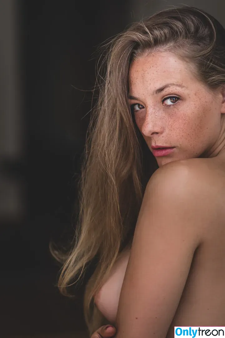 Olga Kobzar nude photo #0512 (bugs_bunny_gf)