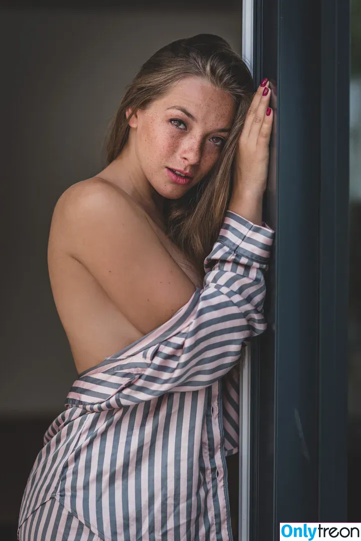 Olga Kobzar nude photo #0520 (bugs_bunny_gf)