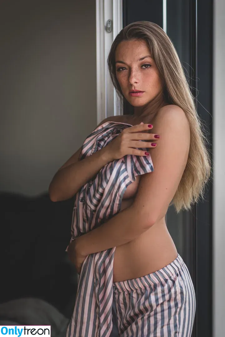 Olga Kobzar nude photo #0521 (bugs_bunny_gf)
