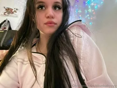 olivebabyyyy / babyyyyolive фото голая #0016