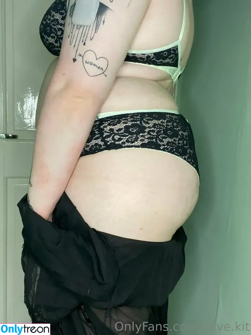 olivekit nude photo #0018 (olivekitx)