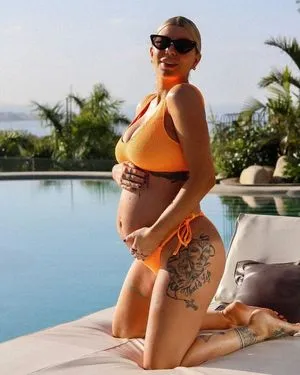 Olivia Buckland / oliviadbowen nude photo #0036
