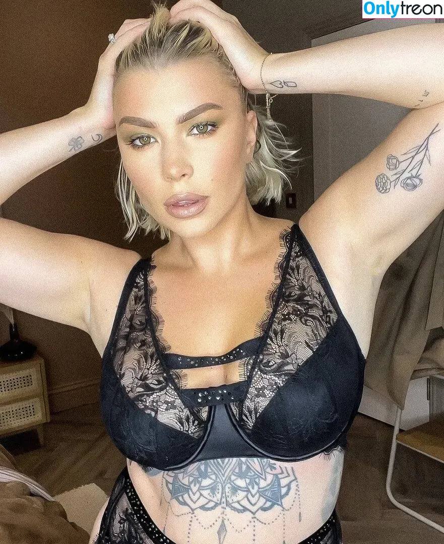 Olivia Buckland nude photo #0074 (oliviadbowen)