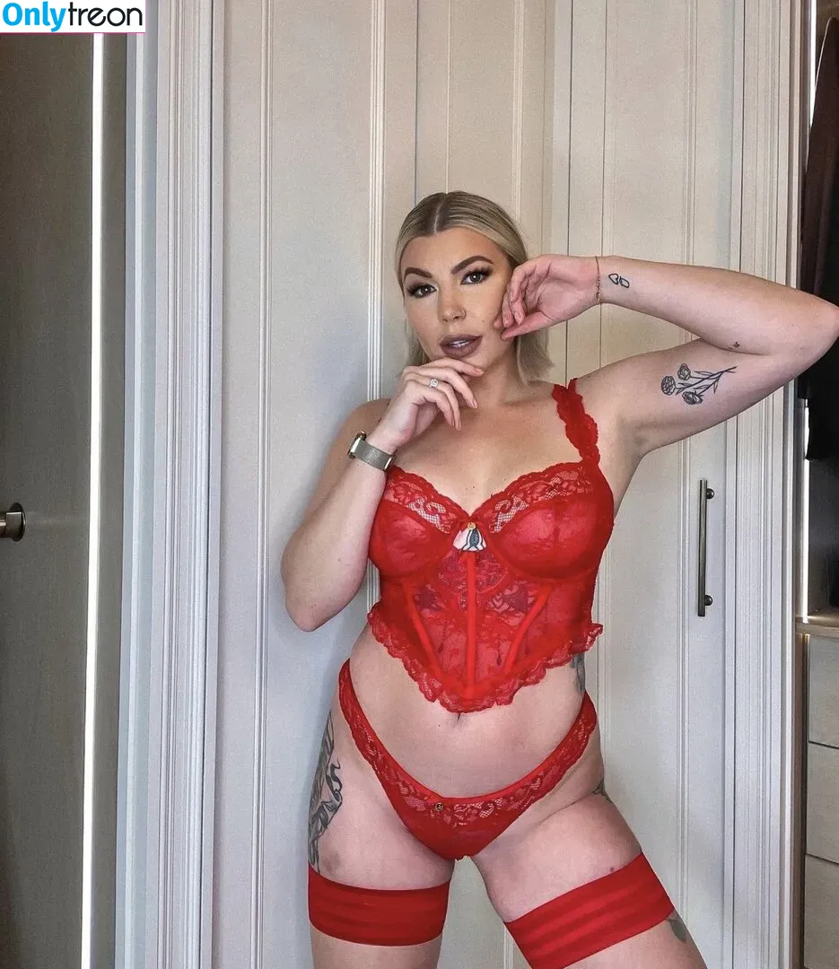 Olivia Buckland nude photo #0085 (oliviadbowen)