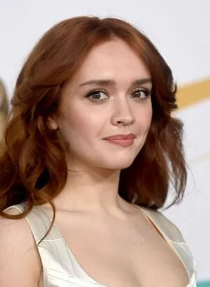 Olivia Cooke / livkatecooke nude photo #0116
