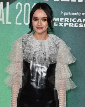 Olivia Cooke / livkatecooke nude photo #0229