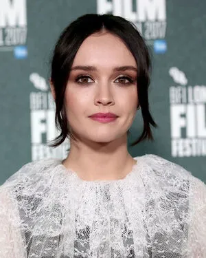 Olivia Cooke / livkatecooke nude photo #0230