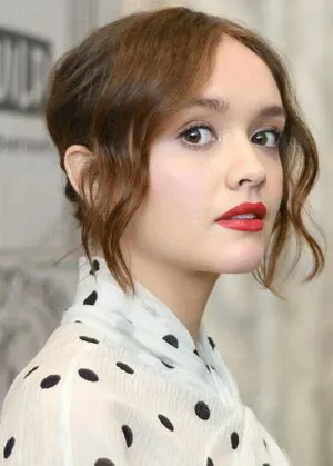 Olivia Cooke / livkatecooke nude photo #0259