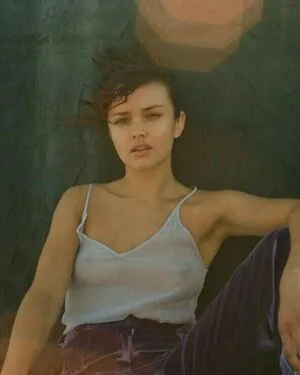 Olivia Cooke / livkatecooke nude photo #0260