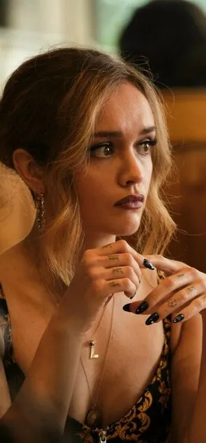 Olivia Cooke / livkatecooke nude photo #0272