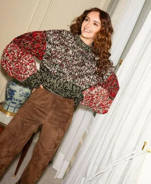 Olivia Cooke / livkatecooke nude photo #0333