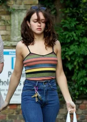 Olivia Cooke / livkatecooke nude photo #0363