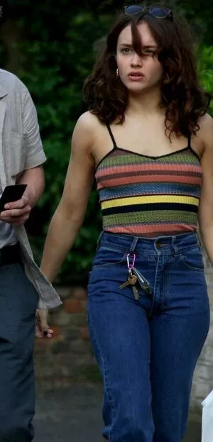 Olivia Cooke / livkatecooke nude photo #0366