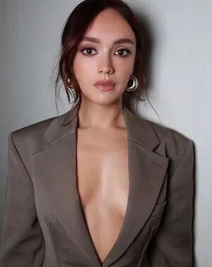 Olivia Cooke / livkatecooke nude photo #0389