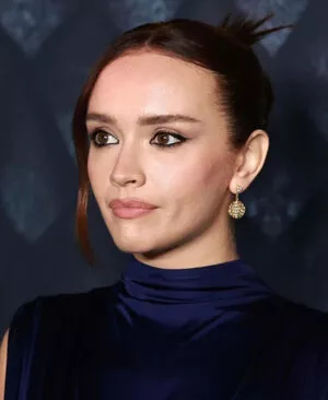 Olivia Cooke / livkatecooke nude photo #0395
