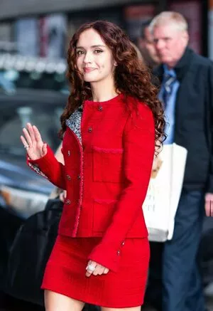 Olivia Cooke / livkatecooke nude photo #0407