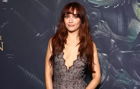 Olivia Cooke / livkatecooke nude photo #0419