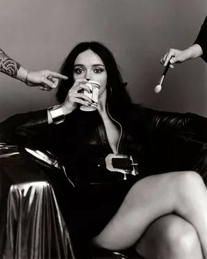 Olivia Cooke / livkatecooke фото голая #0461