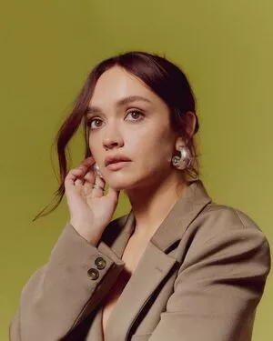 Olivia Cooke / livkatecooke фото голая #0463