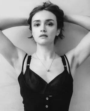 Olivia Cooke / livkatecooke nude photo #0555