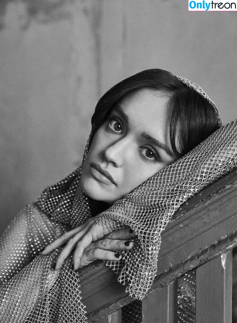 Olivia Cooke nude photo #0102 (livkatecooke)