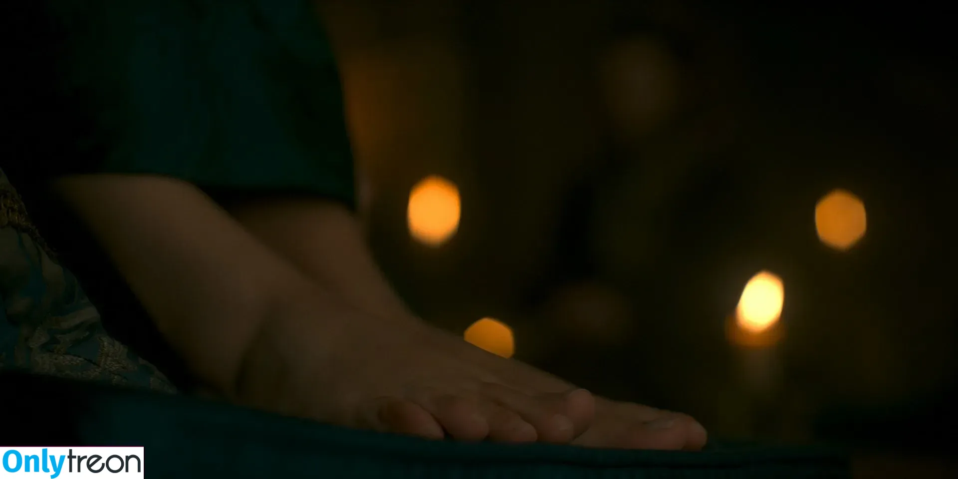 Olivia Cooke nude photo #0126 (livkatecooke)