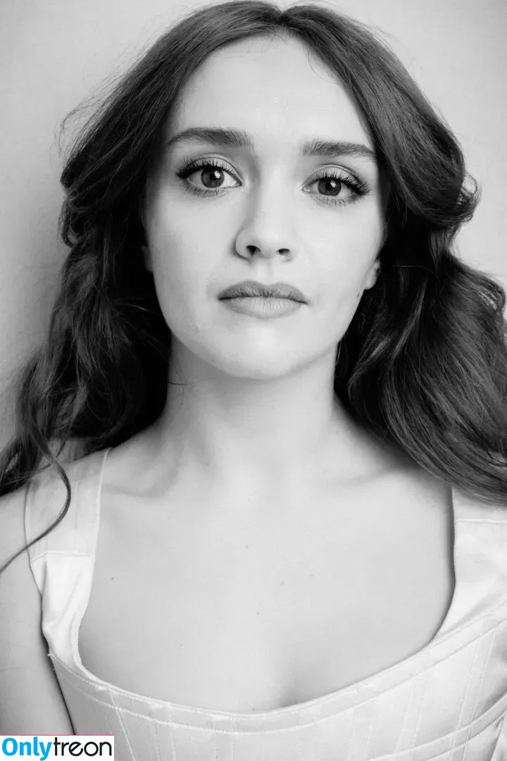 Olivia Cooke nude photo #0135 (livkatecooke)