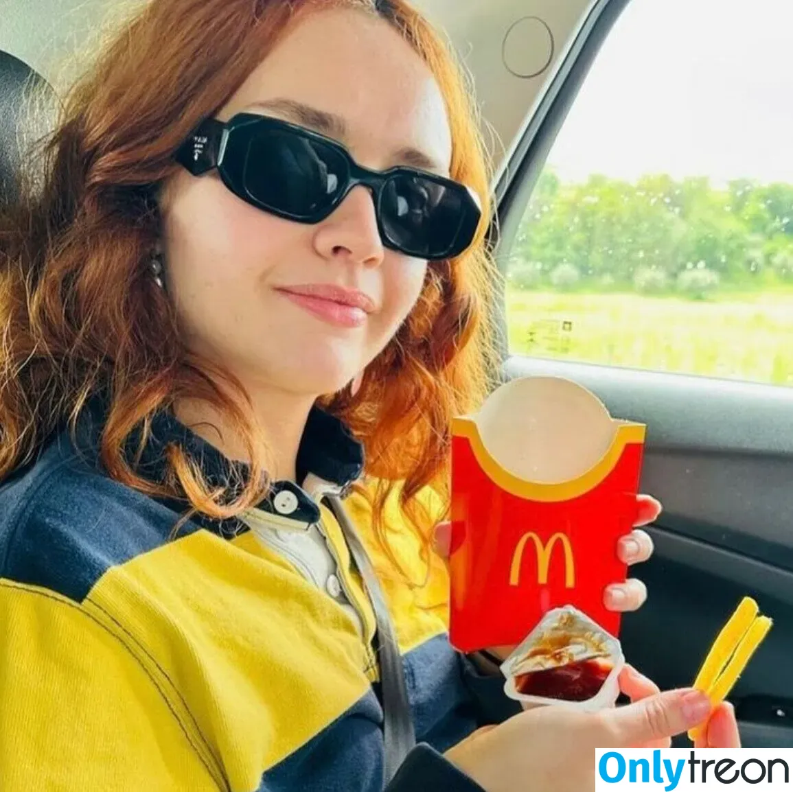 Olivia Cooke nude photo #0170 (livkatecooke)