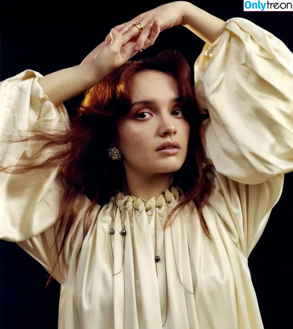 Olivia Cooke nude photo #0185 (livkatecooke)
