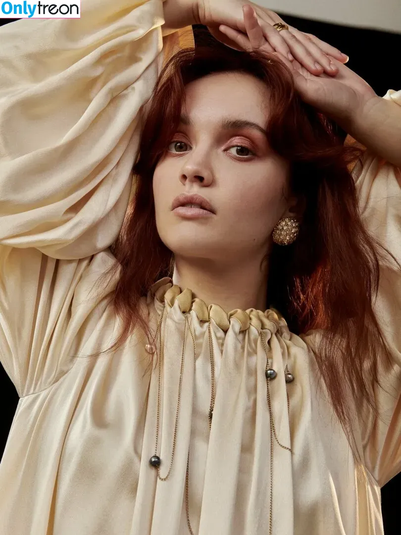 Olivia Cooke nude photo #0197 (livkatecooke)