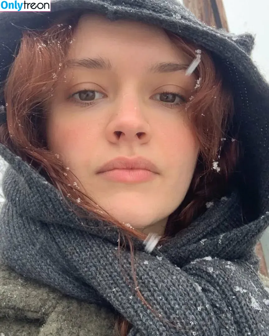 Olivia Cooke nude photo #0211 (livkatecooke)