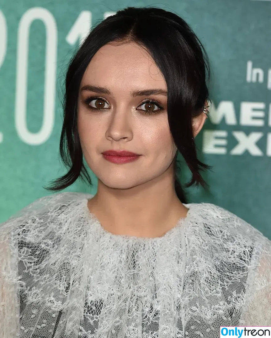 Olivia Cooke nude photo #0216 (livkatecooke)