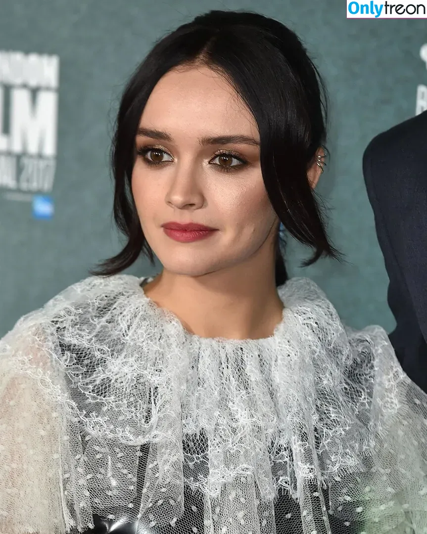 Olivia Cooke nude photo #0218 (livkatecooke)