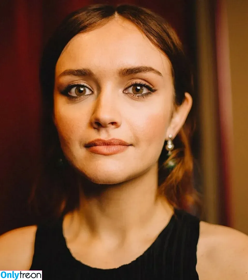 Olivia Cooke nude photo #0251 (livkatecooke)