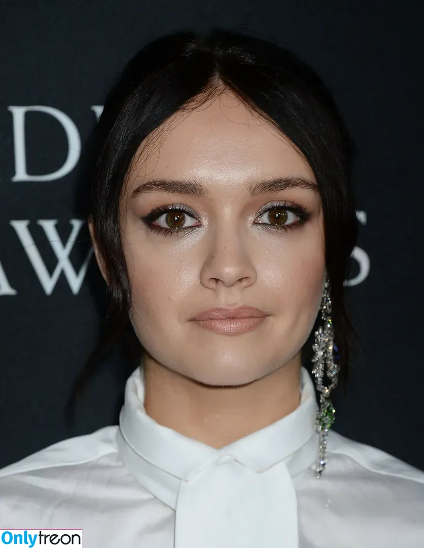 Olivia Cooke nude photo #0255 (livkatecooke)