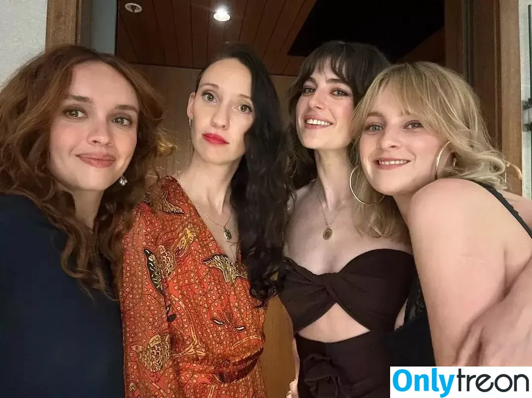 Olivia Cooke голая photo #0351 (livkatecooke)