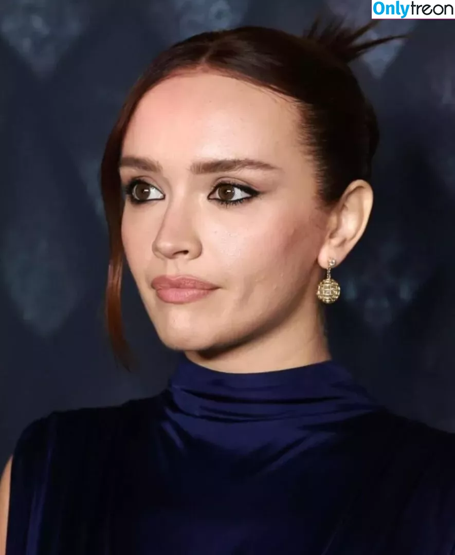 Olivia Cooke голая photo #0395 (livkatecooke)