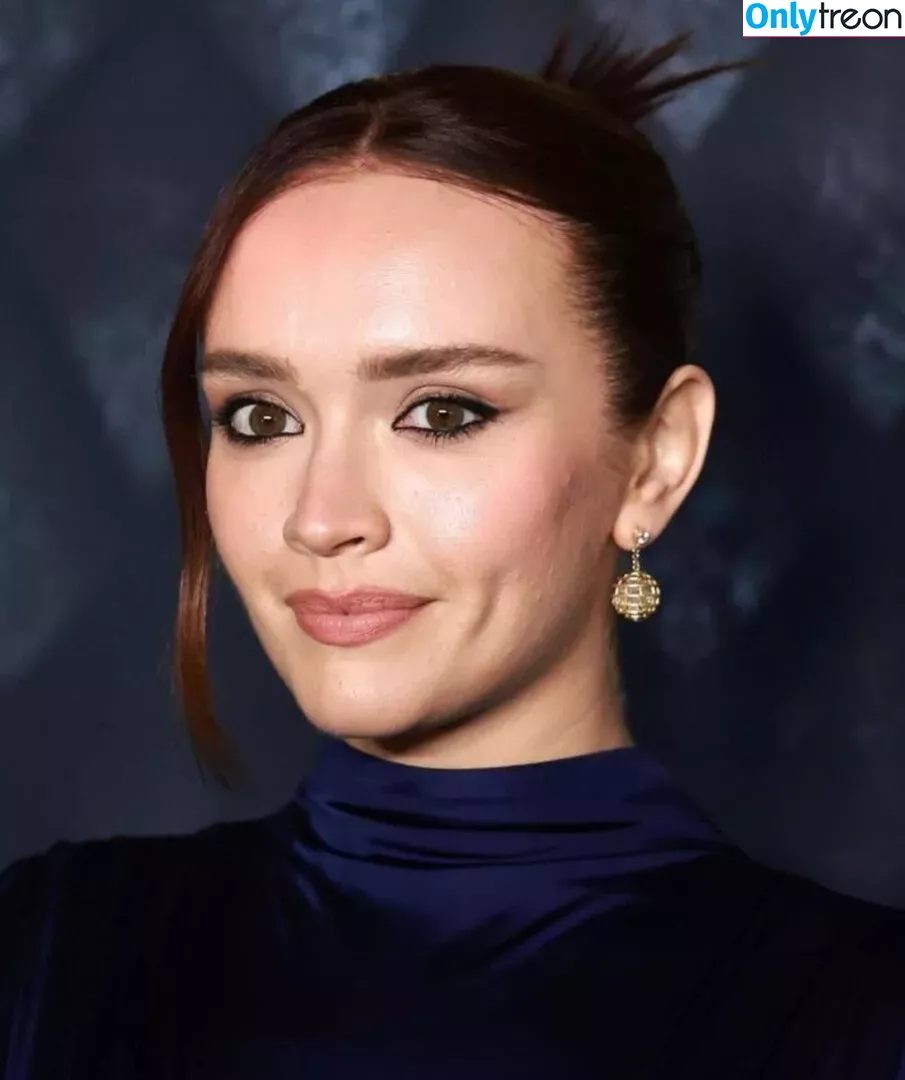 Olivia Cooke голая photo #0398 (livkatecooke)