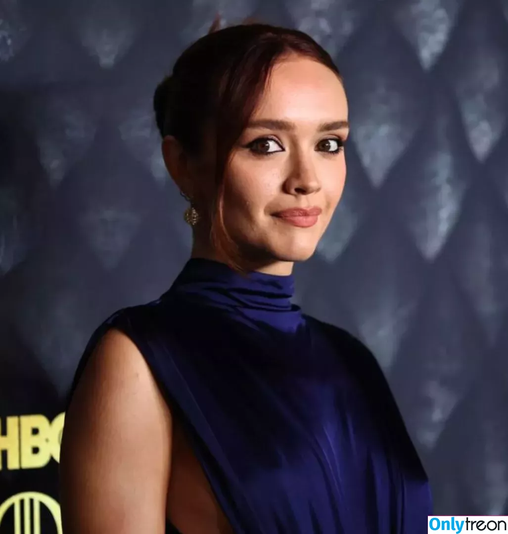 Olivia Cooke nude photo #0400 (livkatecooke)