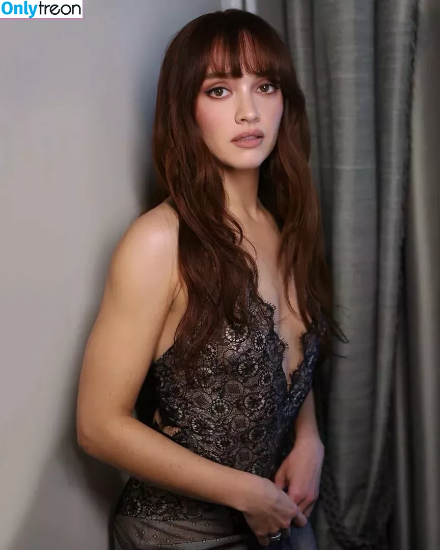 Olivia Cooke nude photo #0414 (livkatecooke)