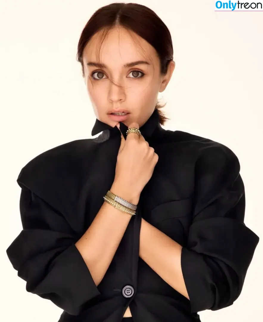 Olivia Cooke голая photo #0699 (livkatecooke)