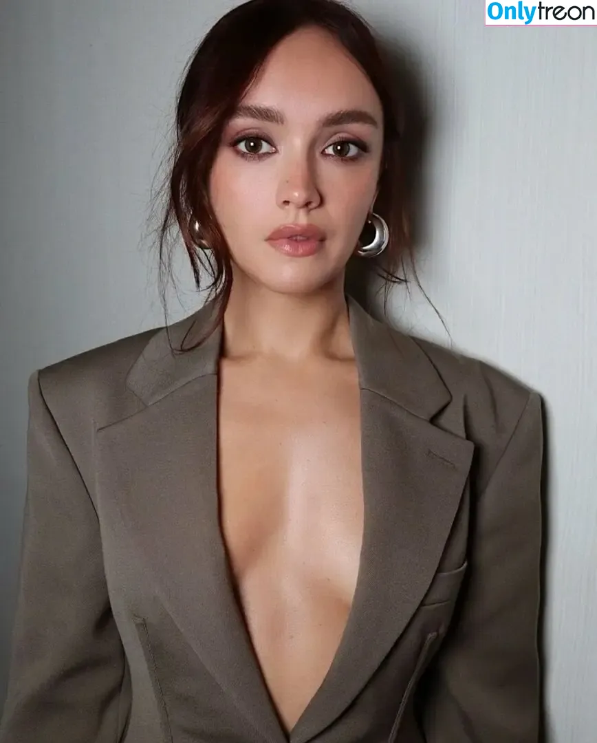 Olivia Cooke голая photo #0705 (livkatecooke)