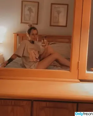 Olivia Deveroux / oliviadeveroux / peachysoftsub фото голая #0017