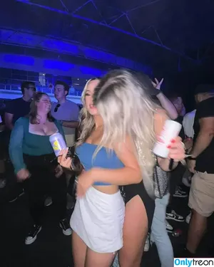 Olivia Hollands / oliviahollandss nude photo #0029